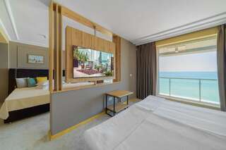 Отель Marina Hotel - All Inclusive, Sunny Day Co. Святые Константин и Елена Family Room with Balcony (2 Adults + 1 Child) - Free Parking-7